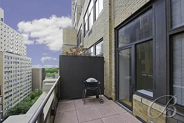 Rented by Bellmarc Realty | media 1