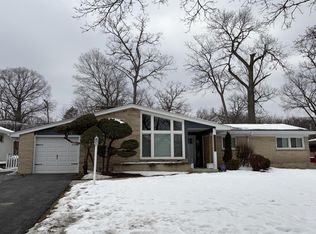 4513 N 109th St, Wauwatosa, WI 53225