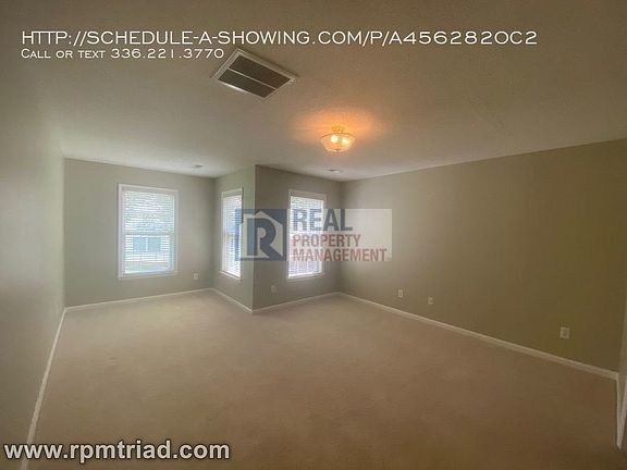 4th image of 55 Mansfield Cir