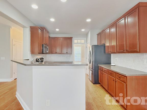 5th image of 448 Big Willow Way