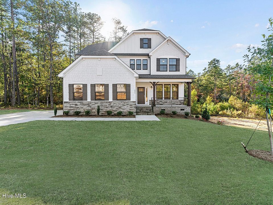 1st image of 400 Heidi May Way