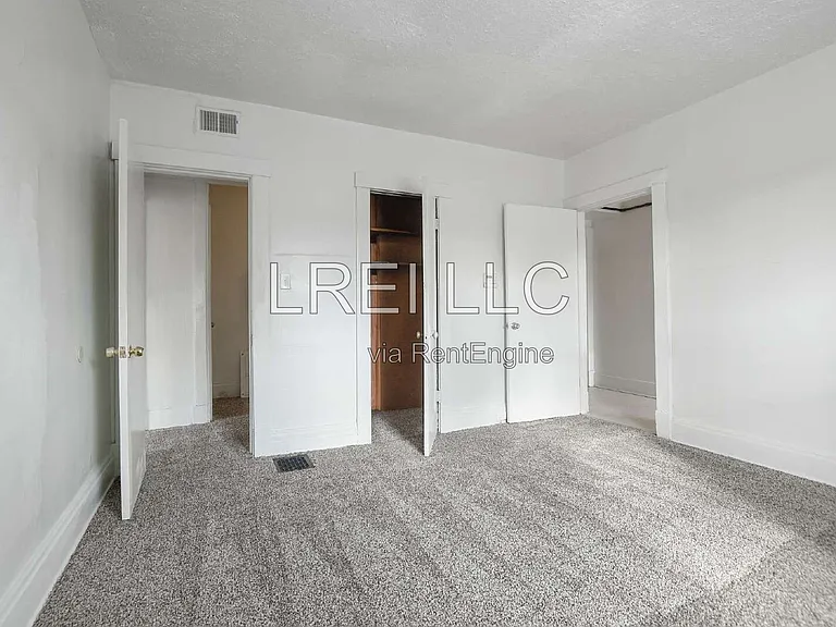 615 S 38th St #2 — Photo 8