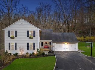 34 James Rd, Mount Kisco, NY 10549