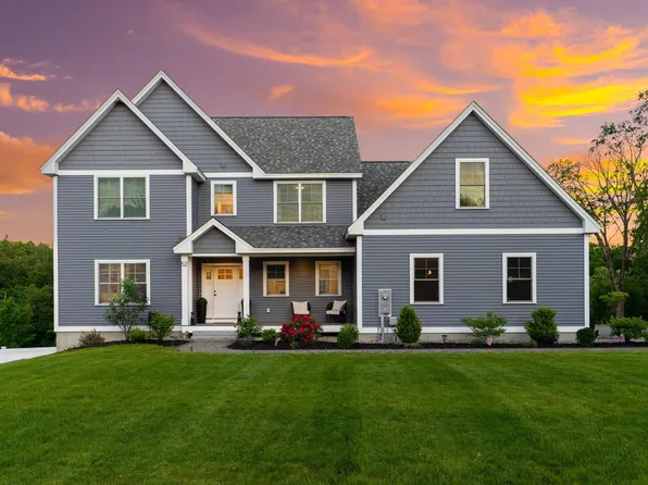 52 Stonehenge Road, Londonderry, NH 03053