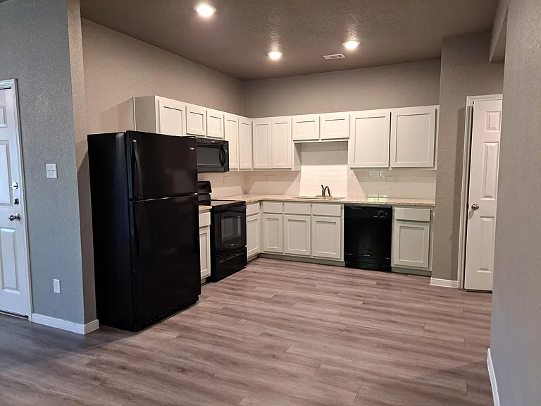 209 W Robin Ln #A — Photo 5