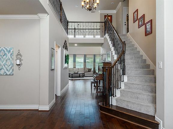 3rd image of 19115 Cherry Cove Ln