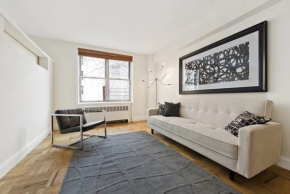 Sold by Nest Seekers International | media 9