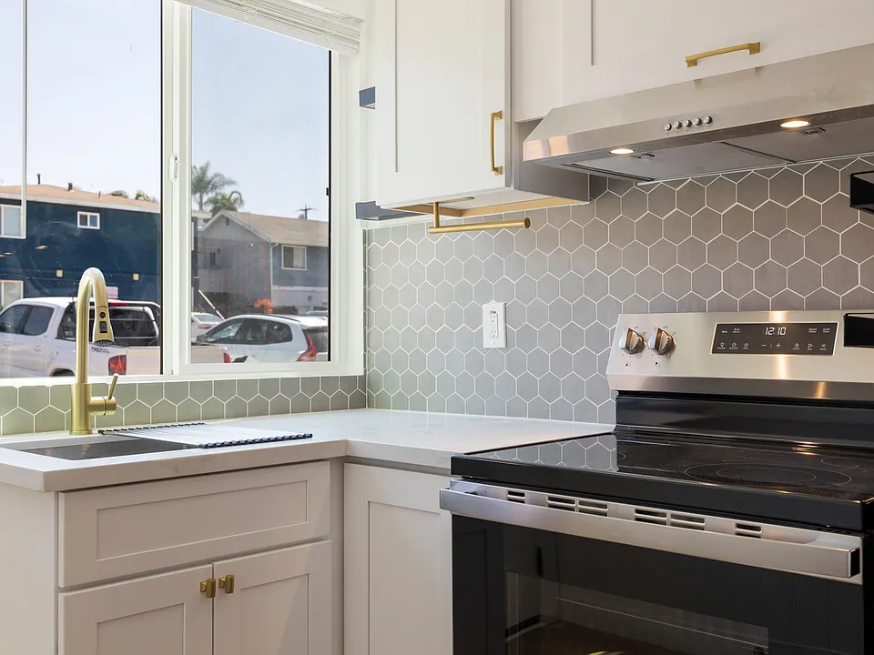 4162 Arizona St #10
