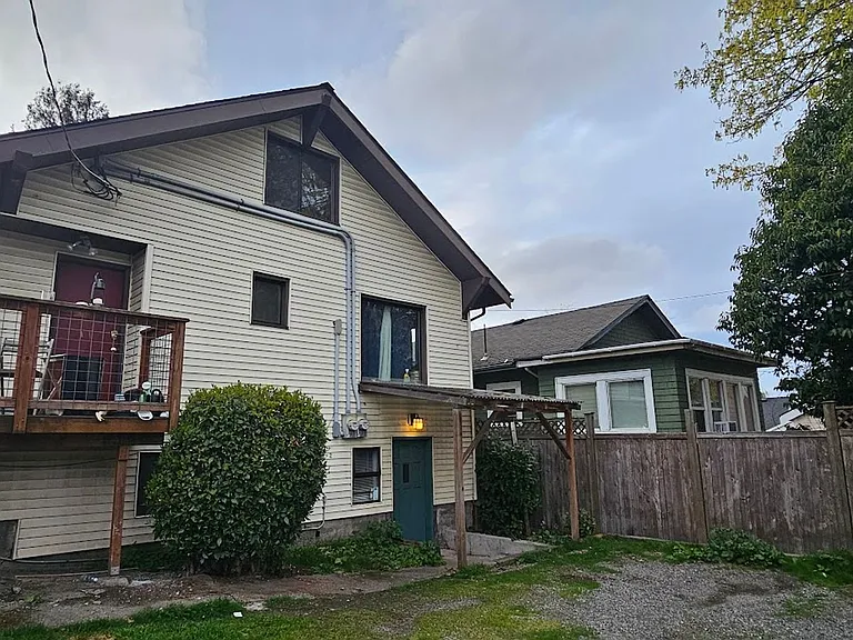 5302 9th Ave NE #2 — Photo 10