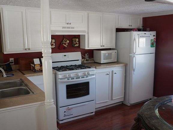 2nd image of 703 E Fayle St