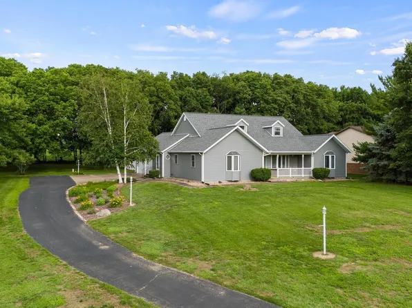 1196 Carolyn Ct, East Peoria, IL 61611