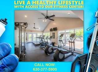 1669 Covington Ct, Saint Charles, IL 60174