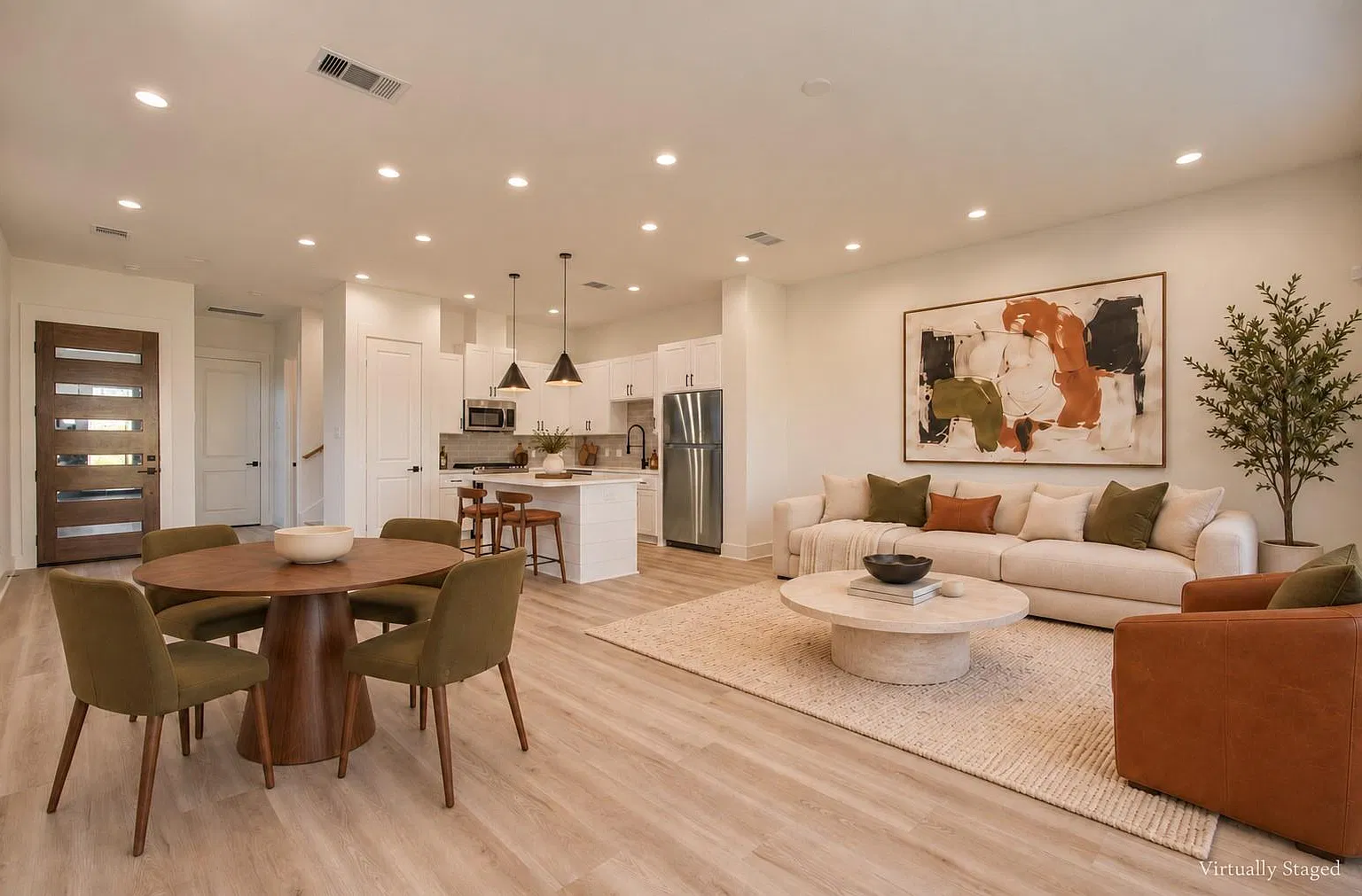 3 bed, 3.5 bath, 2070 sqft, $2,900 — Photo 4