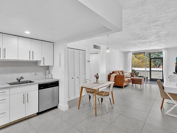 5th image of 1681 NW 70th Avenue #206