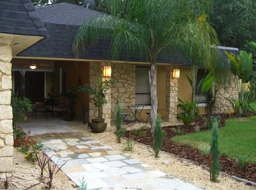 Enticing Entrance & Atrium