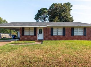 800 Herrington Dr, Springhill, LA 71075
