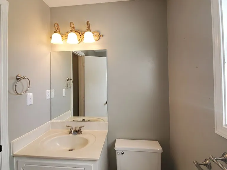 3406 Oak Lawn Dr — Photo 10