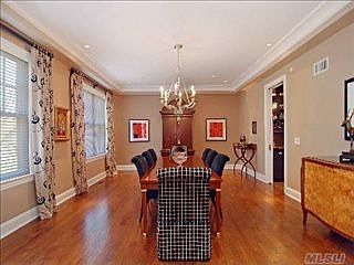 3rd image of 6 Harriman Dr