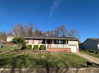 139 Midville Heights Rd, Lavalette, WV 25535