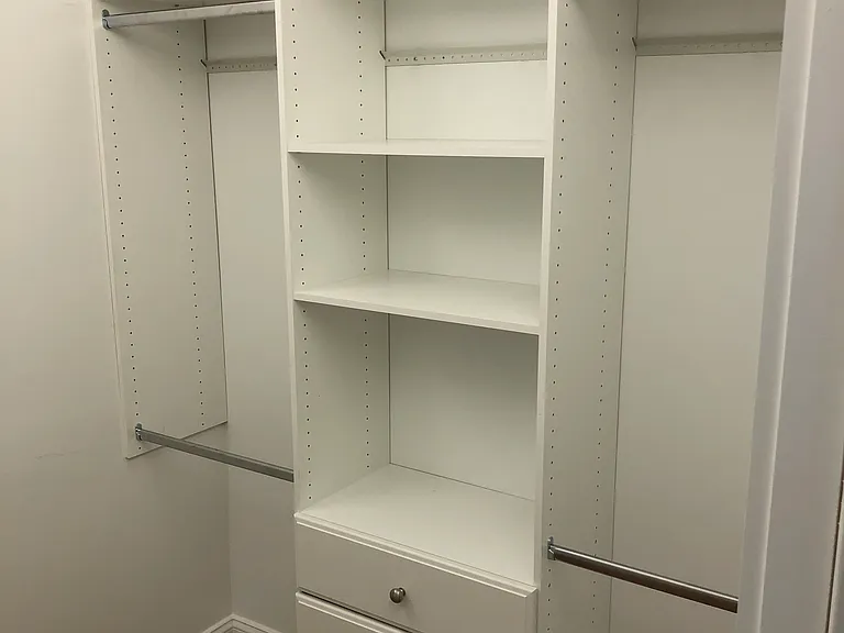 Closet system