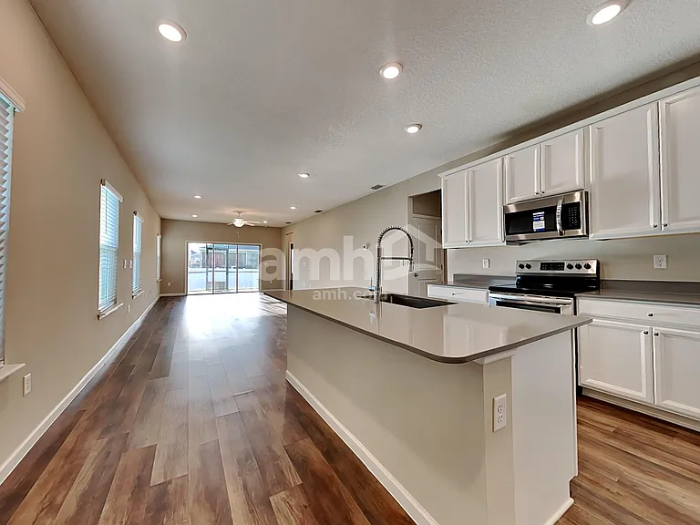 179 Spruce Point — Photo 4