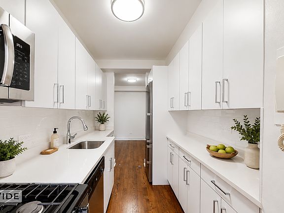 5th image of 157 E 57th St APT 4C