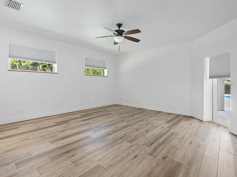 13928 82nd Ln N — Photo 10