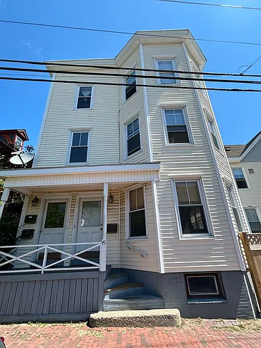 49 Sheridan St #1 Photo 1 49 Sheridan St #1 Photo 1
