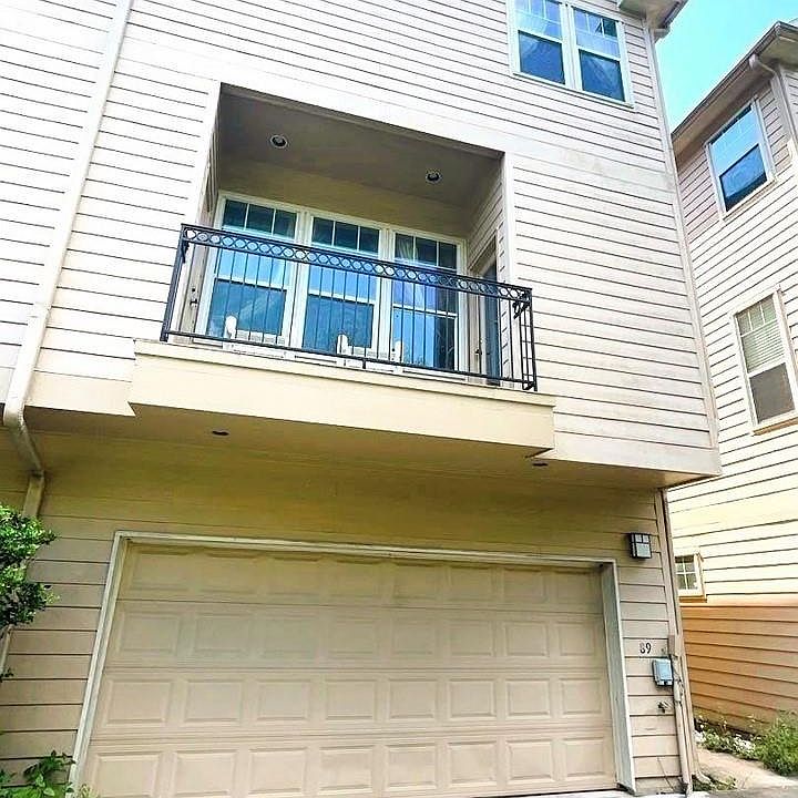 1st image of 89 Sidney St