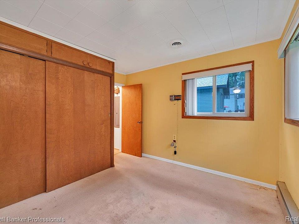 733 Lakeshore Dr, photo 21