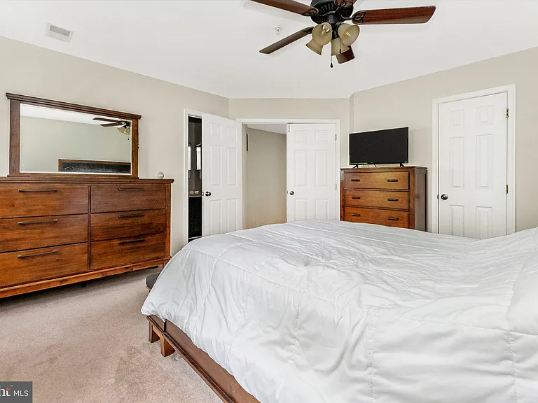 7115 Oberlin Cir — Photo 24