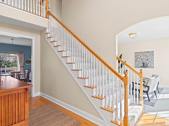 3rd image of 200 Winter Park Dr