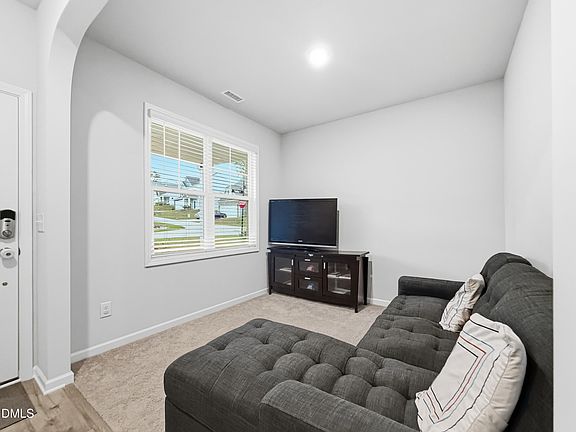 5th image of 84 Parsley Pl