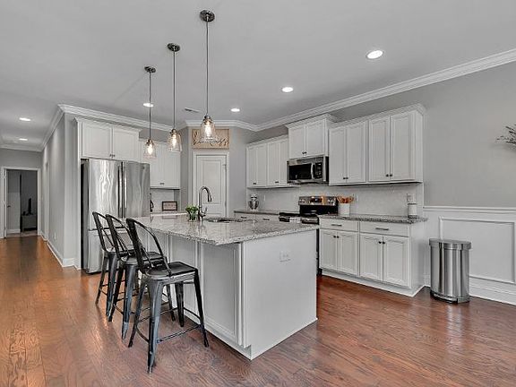 5th image of 1462 Stonewater Dr NE