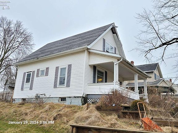 2nd image of 90 E Main St