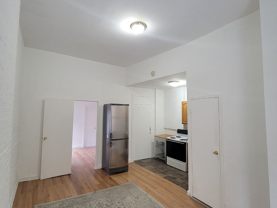 1st image of 1708 Lexington Ave #2R