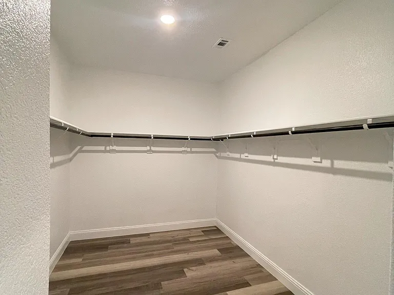 2132 Bellatrix Dr — Photo 17