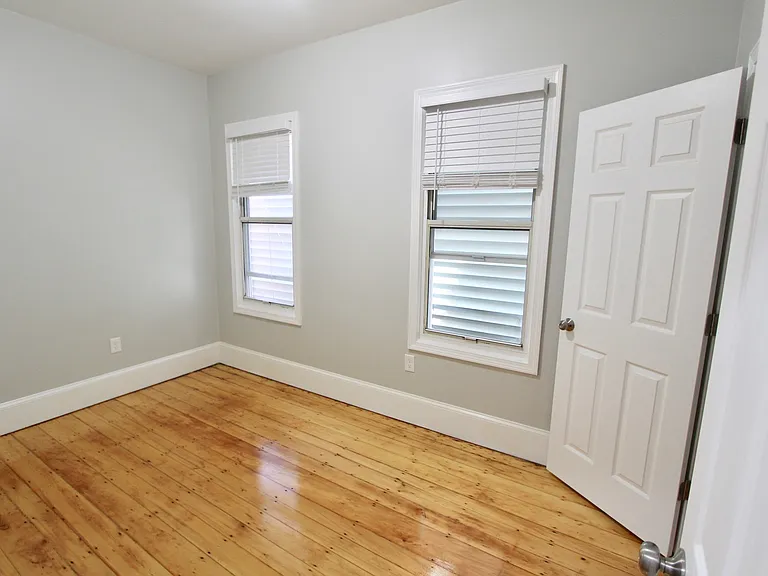 460 Saratoga Street Apartments — Photo 19