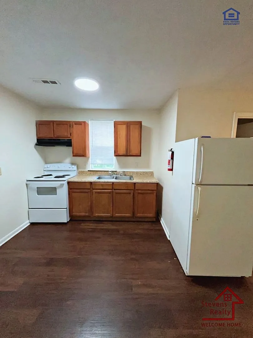 50% Off first months rent! | Your Elegant Retreat — Photo 3