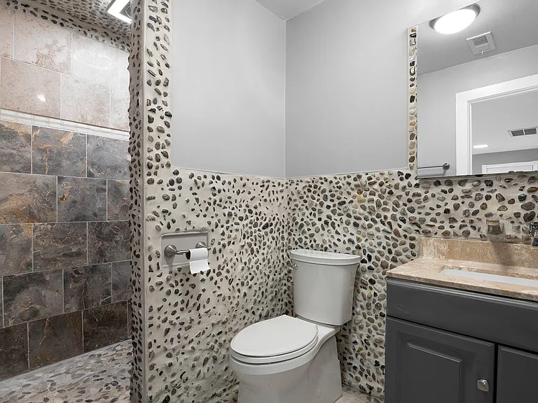 232 Highland Rd — Photo 20