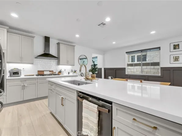 5321 Prato Ln, Fontana, CA 92336