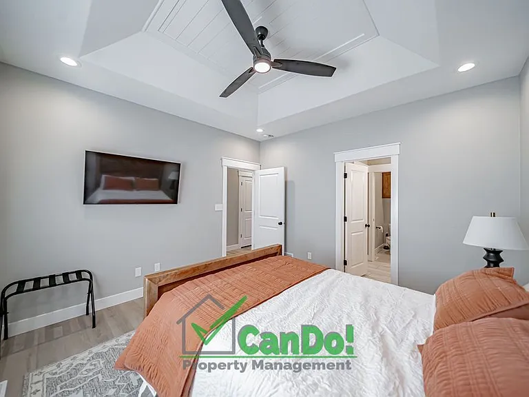 1491 Fremont Ave — Photo 13