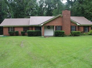 437 Wire Rd, Pelahatchie, MS 39145
