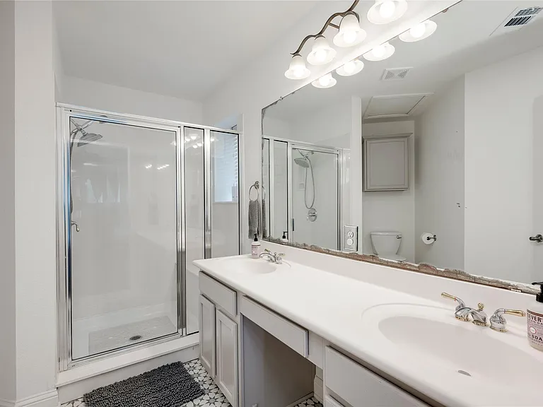 1802 Village Oak Ct — Photo 23