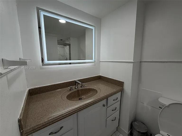 18031 Biscayne Blvd #601 — Photo 9