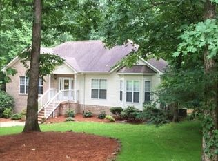 902 McLean Ave, Signal Mountain, TN 37377