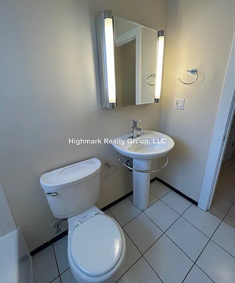 317 Wisconsin Ave #1C — Photo 5