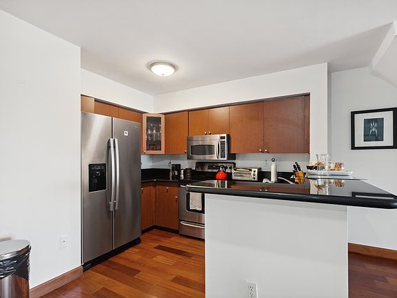 5th image of 1701 Sunset Harbor Dr APT 705
