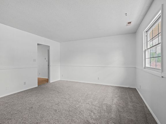 4th image of 2808 W Meadowcrest Ln