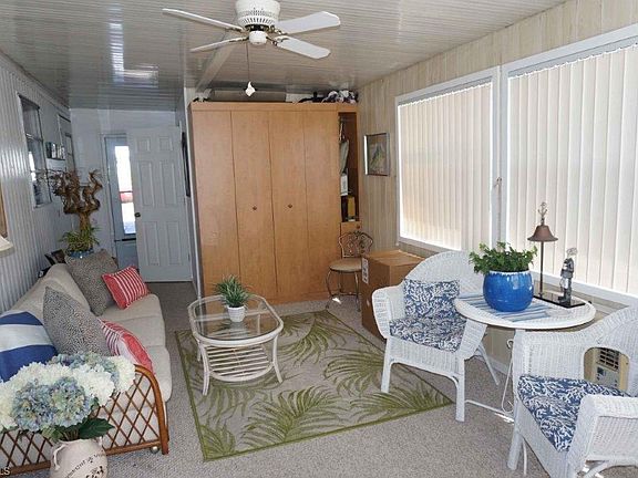 5th image of 3921 Blueberry Ln